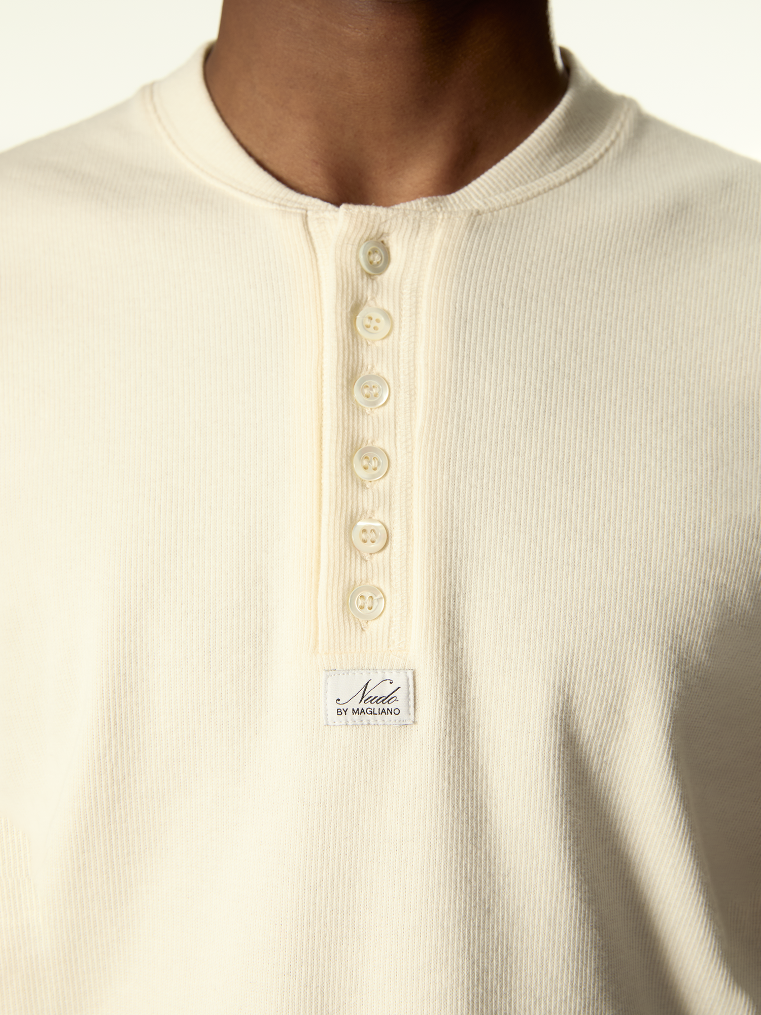 Nudo Serafino Tee Dirty White - Magliano